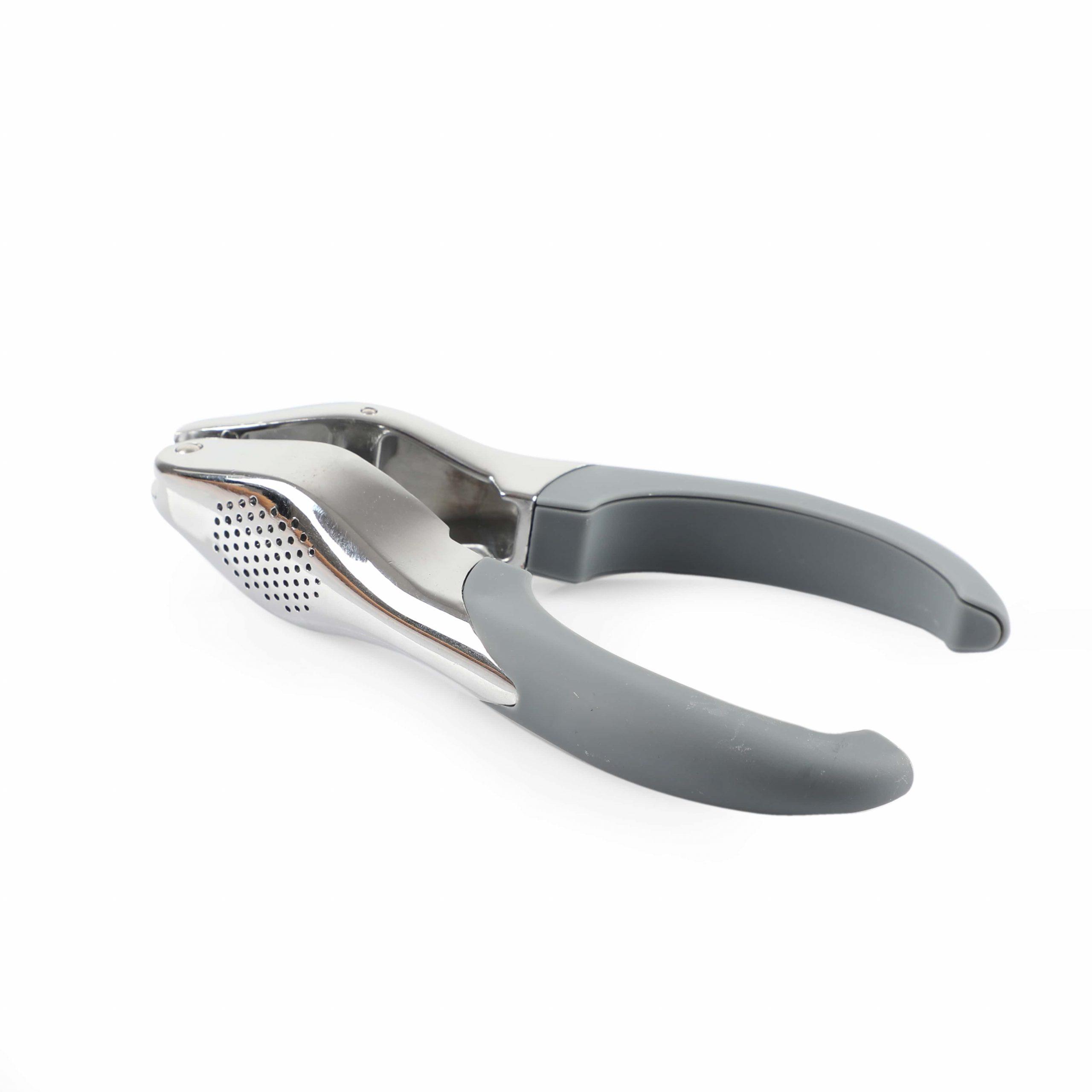 Чеснокодавилка металлический с серый силиконовый ручкой 16 см Life Smile TOOL-26